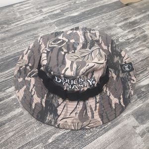 ❤4/$20 Sale❤A&E Duck Dynasty boat hat